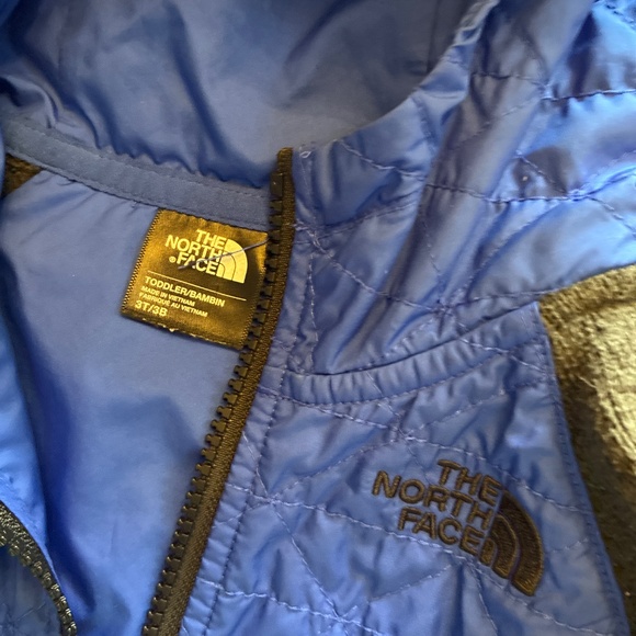TNF the north face blue toddler coat/jacket 3T boys - Picture 2 of 3